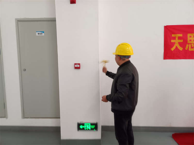 <a href=http://m.lxj10.cn/gccf/ target=_blank class=infotextkey>合肥廠房裝修</a>